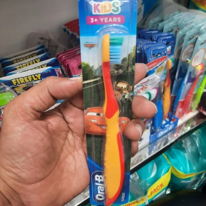 Oral-B Kids Toothbrush 3+years